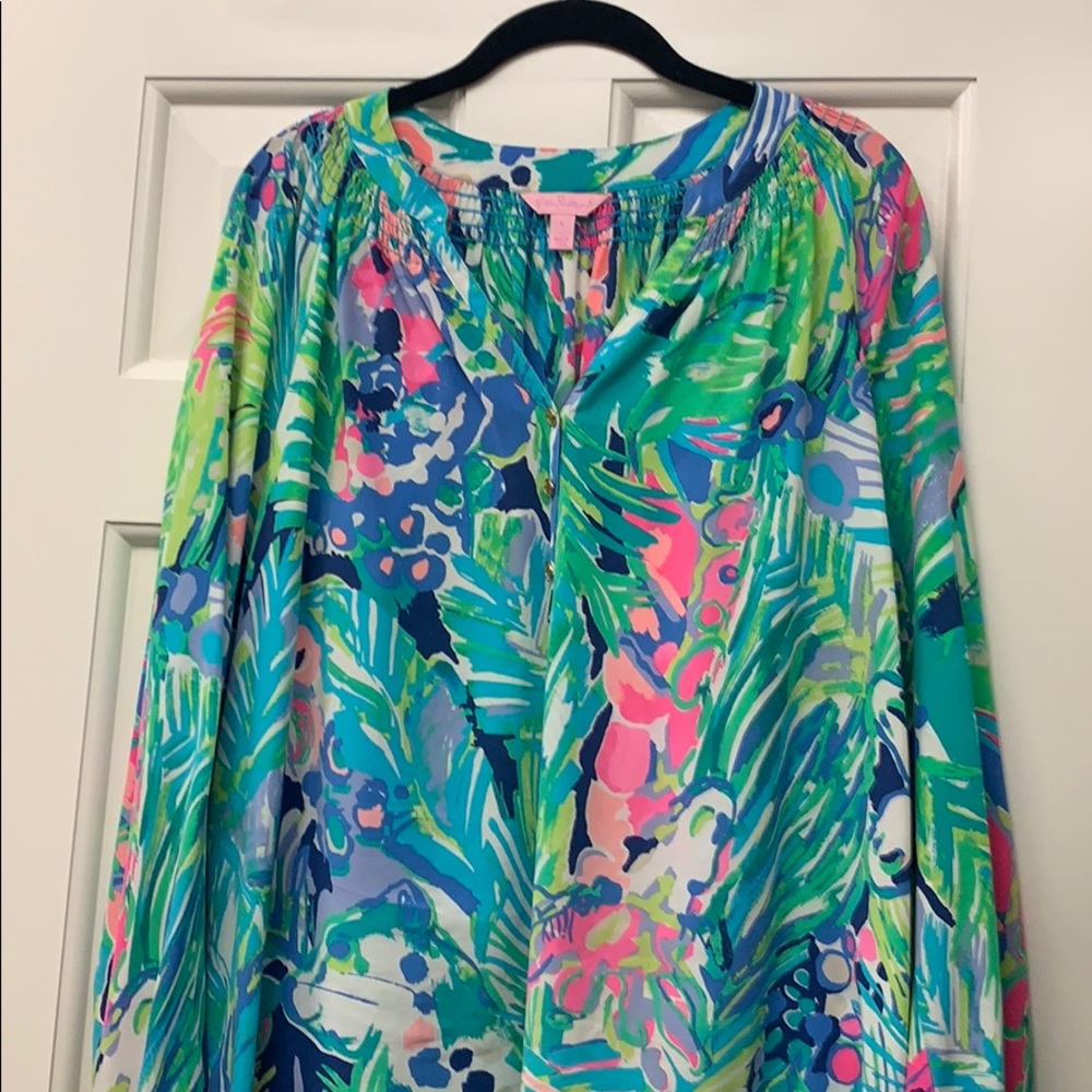 Lilly Pulitzer multi-colored, lightweight top
